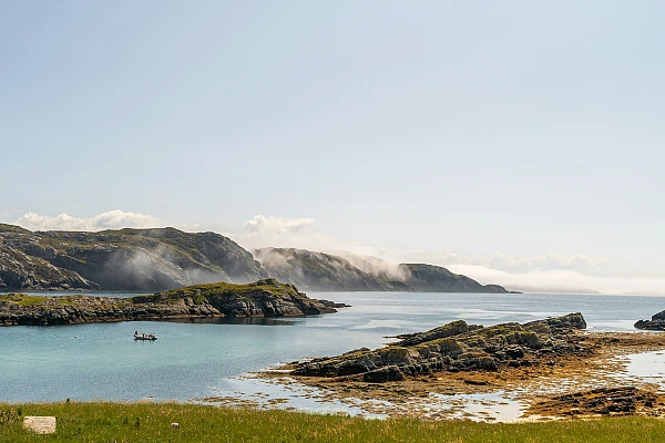 Ai rezista șase luni pe o insulă nelocuită? Scoția plătește 30.000 de euro pentru acest job spectaculos