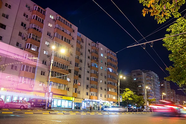 Vecinii sună la poliție? Ce se întâmplă cu petrecerile de la bloc în perioada sărbătorilor