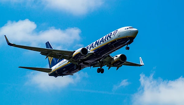 Pasageri răniți după turbulențe severe pe un zbor Ryanair spre Tenerife