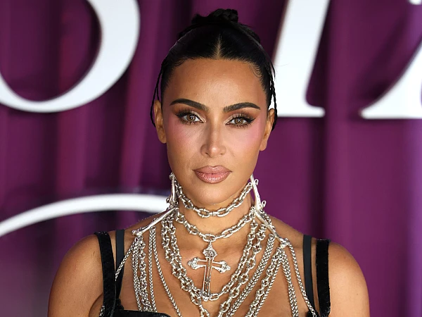 PETA o critică dur pe Kim Kardashian după ce le-a cumpărat căței copiilor săi de Crăciun