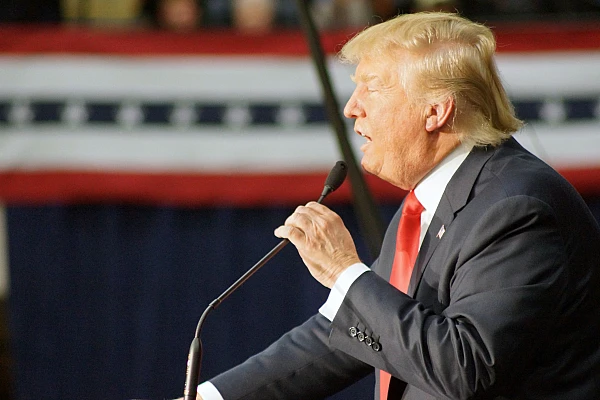 Trump aprobă sancțiuni istorice împotriva Rusiei. Țările care finanțează războiul lui Putin sunt primele vizate