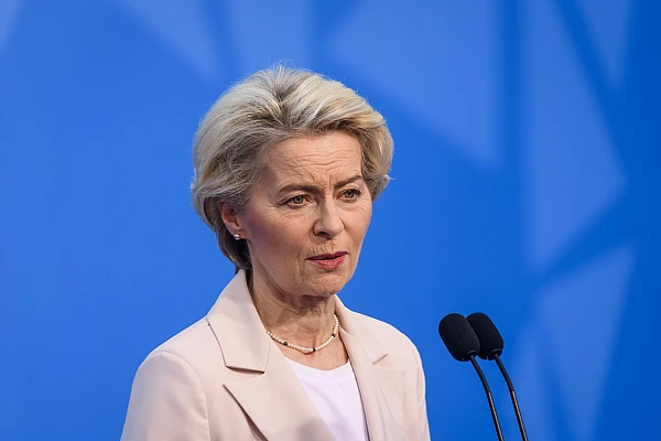 Presa maghiară: Ursula von der Leyen „sprijină România” cu miliarde de euro — o situație „fără precedent”