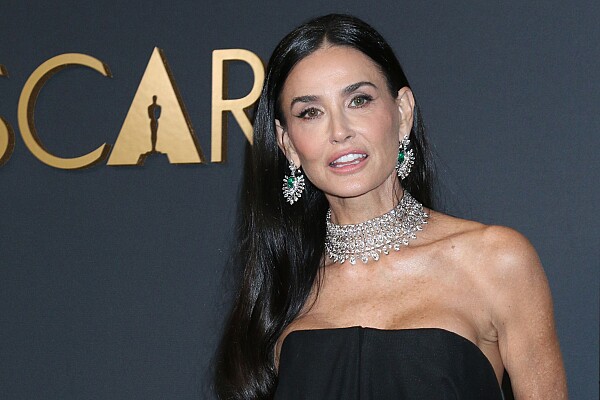 Demi Moore devine ambasadoare globală a Kérastase