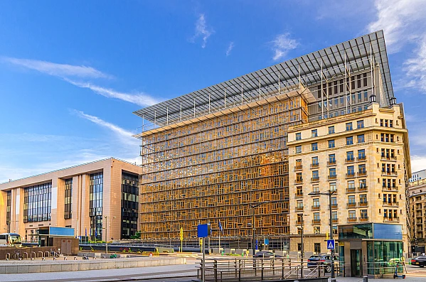 Tensiuni majore UE–SUA după ce Trump amenință cu tarife pentru a forța preluarea Groenlandei