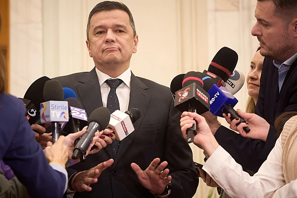 PSD îl susține pe ministrul Justiției până la evaluarea tezei. Grindeanu avertizează asupra unei remanieri