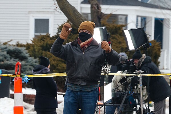 Ce s-a întâmplat, de fapt, în Minneapolis. Autoritățile spun „legitimă apărare”, filmările arată altceva