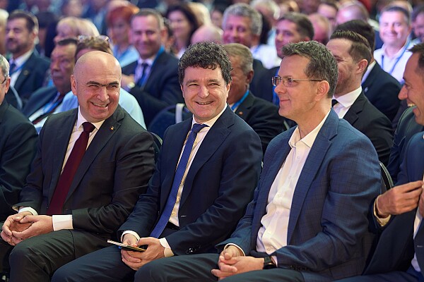 Nicușor Dan: Nu e ușor pentru românii care nu își pot plăti impozitele locale