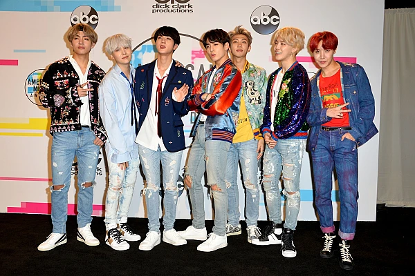 Netflix va transmite în direct concertul de revenire al trupei BTS, primul după patru ani