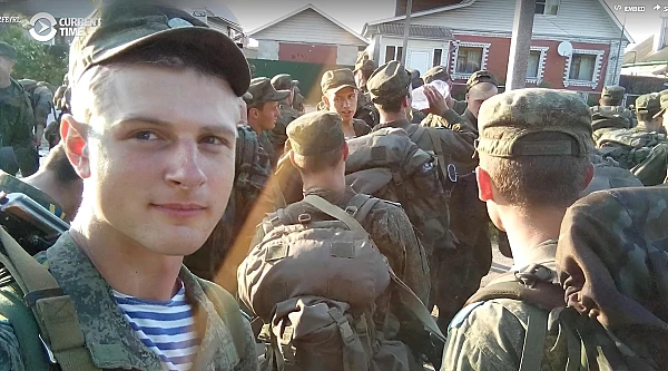 Aclamat ca erou de război în Rusia, un ofițer rus spune că s-a împușcat singur pentru a fugi din Ucraina