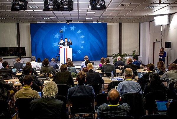 UE caută soluții urgente pentru a ține pasul cu SUA și China. Bruxelles-ul ia în calcul o Europă cu două viteze