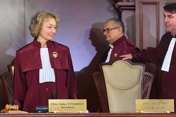 Pensiile magistraților: CCR se reunește azi pentru a șasea oară / Prezența judecătorului Gheorghe Stan este din nou incertă