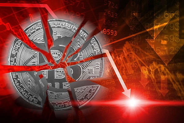 Val de vânzări în piața crypto. Bitcoin a ajuns la 67.934 de dolari, Ethereum sub 2.000 de dolari